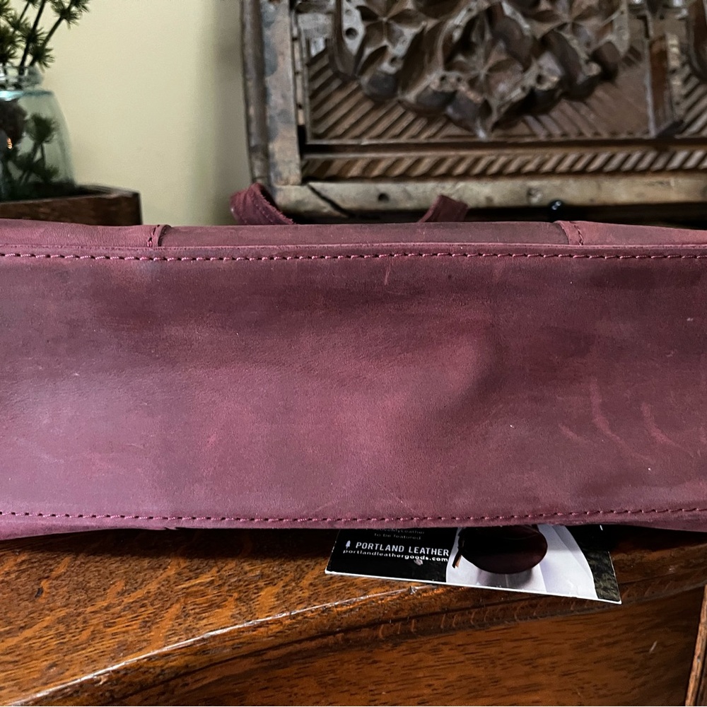 Portland Leather Goods Merlot N/S Large Lola Leather Crossbody Tote - Picture 4 of 4